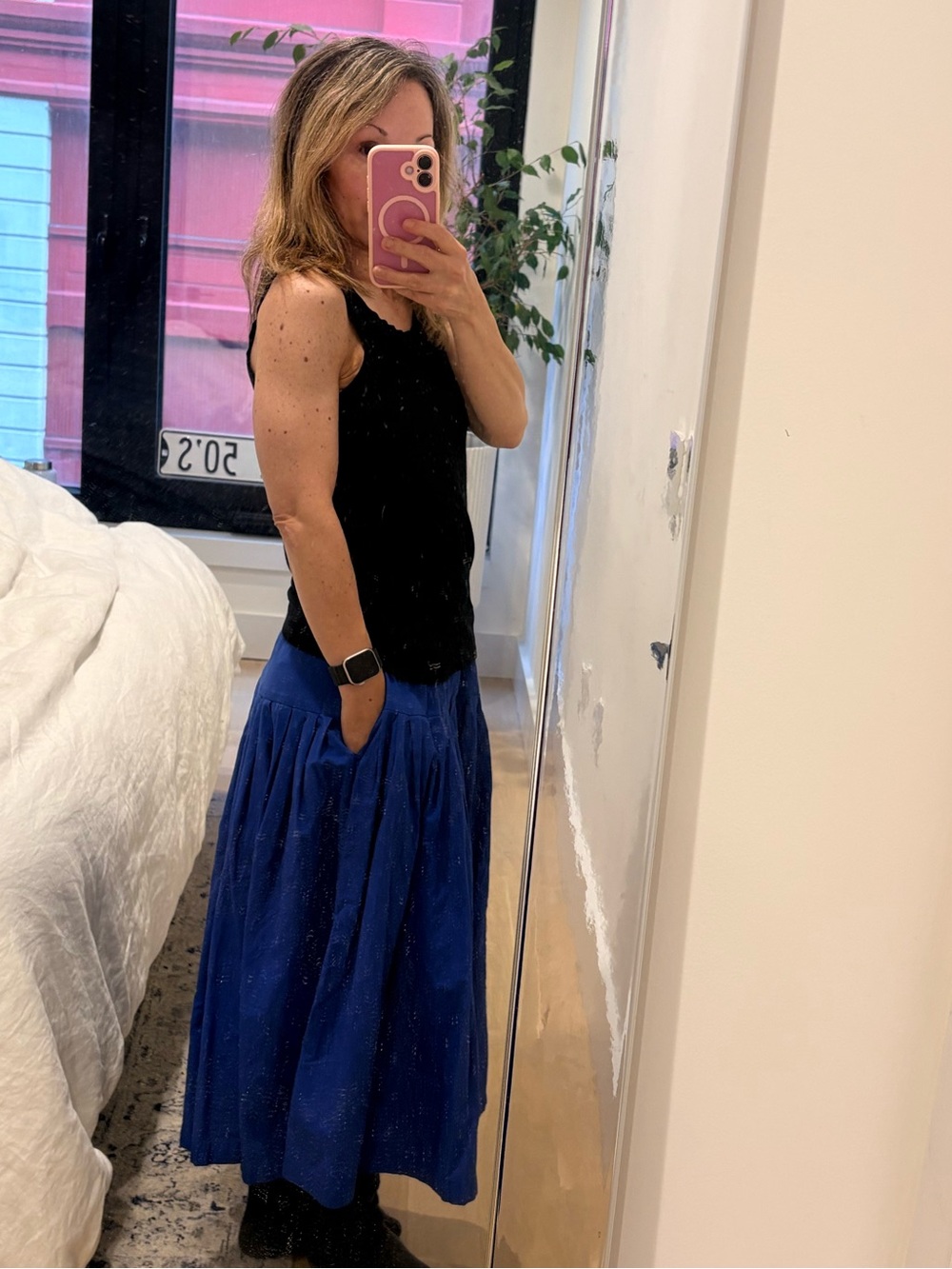 Toast Clothing small Women’s Blue Midi Skirt – Classic Flowing Design - Pockets